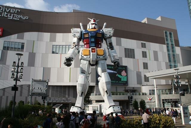 Gundam Transformer at Odaiba Tokyo